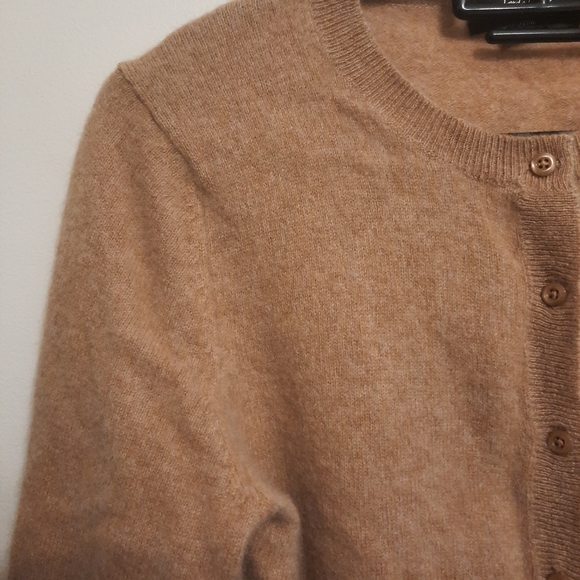 *SOLD* Lord & Taylor 100% Cashmere Crew Neck Cardigan Sweater Tan - Picture 5 of 16